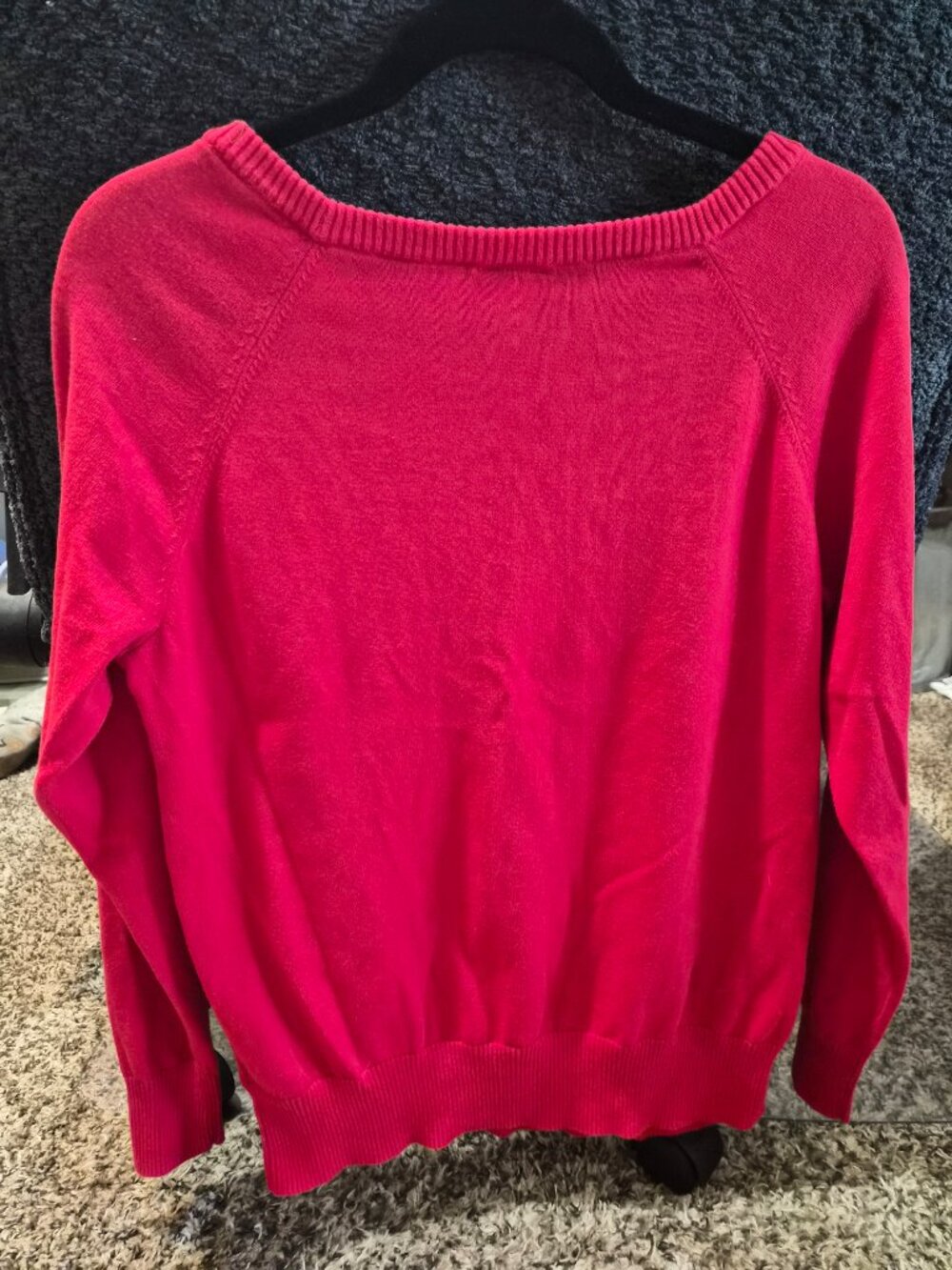 WOMENS TORRID RED W/ BLACK BOW SWEATER IN SIZE 00 - Picture 3 of 4